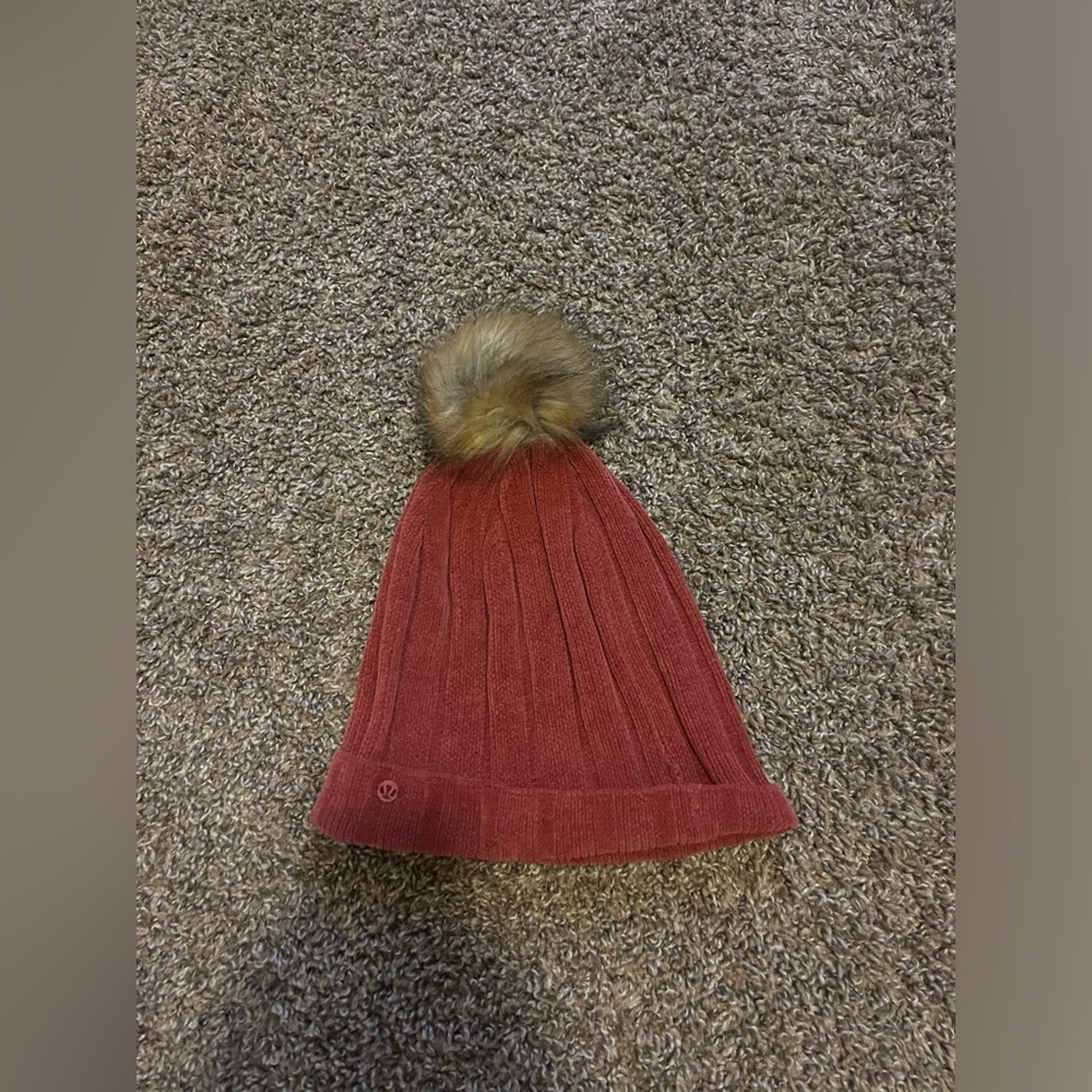 Lululemon Pom Perfection Beanie *Soft‎ Velour One Size Soft Cranberry SFCR 76518